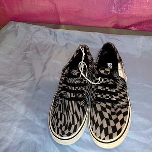 No Lace up Sneakers!!!! BRAND NEW NEVER WORN SIZE 3 BOYS